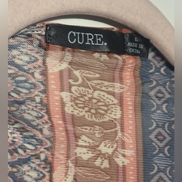 NWT. Woman’s CURE. mesh Kimono in a red / tan floral pattern. Size L. - Picture 2 of 16